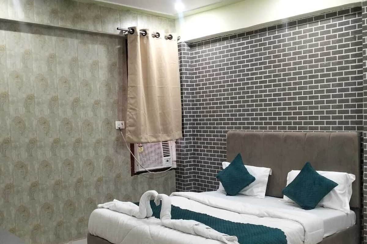 Deluxe Double Room | Free WiFi