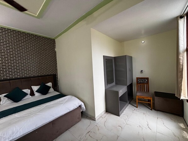 Family Quadruple Room | Free WiFi