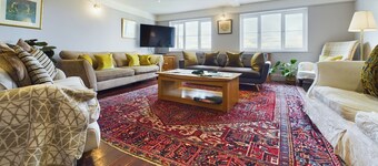 Tranquil Retreat in Devauden Countryside