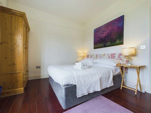 1 bedroom, free WiFi, bed sheets