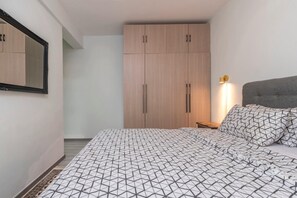 3 Schlafzimmer, Bügeleisen/Bügelbrett, Internetzugang, Bettwäsche