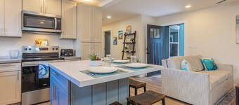 NEW! Spacious 3BR Home in Old Wailuku Town | Central to All of Maui