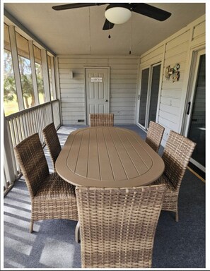 Outdoor dining