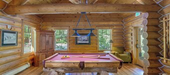 Spacious Retreat – 2 Mins to River Run Village, Steps from Pool & Clubhouse!