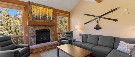 Televisión, chimenea