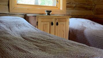 4 bedrooms, iron/ironing board, internet