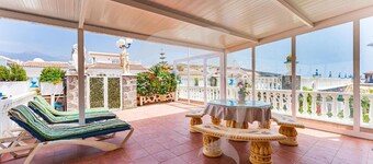 El Médano Apartment With Stunning Pool Views