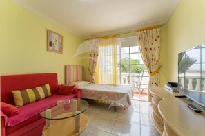 Appartement, 2 chambres | Salle de séjour