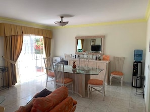 Apartment, 1 Bedroom, Terrace | Dining room