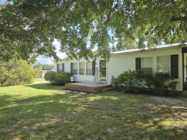 Exterior - Stay on an active 4th Generation Family Farm at a cozy home in Cameron, NC! (Cameron)