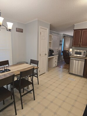 Dining - Stay on an active 4th Generation Family Farm at a cozy home in Cameron, NC! (Cameron)