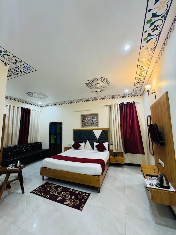 Superior Double Room, City View