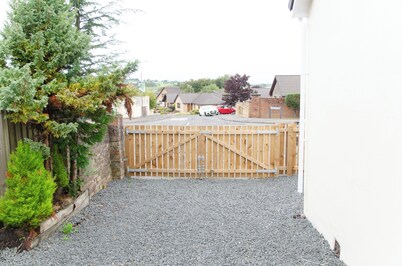 Cosy Cottage in Armadale West Lothian.