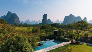 Outdoor pool - Julon Posthouse (Guilin)
