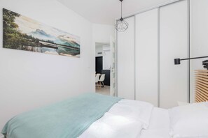 1 bedroom, iron/ironing board, WiFi, bed sheets - Rayskiego 19 | Szczecin | Stylish Apartment | Air conditioning in the living roo (Szczecin)