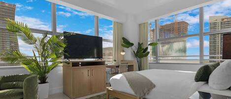 3 bedrooms, desk, iron/ironing board, travel cot