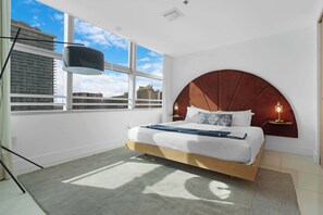3 bedrooms, desk, iron/ironing board, travel cot