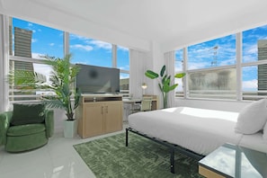 3 bedrooms, desk, iron/ironing board, travel cot