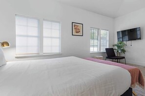 Iron/ironing board, travel crib, WiFi, bed sheets