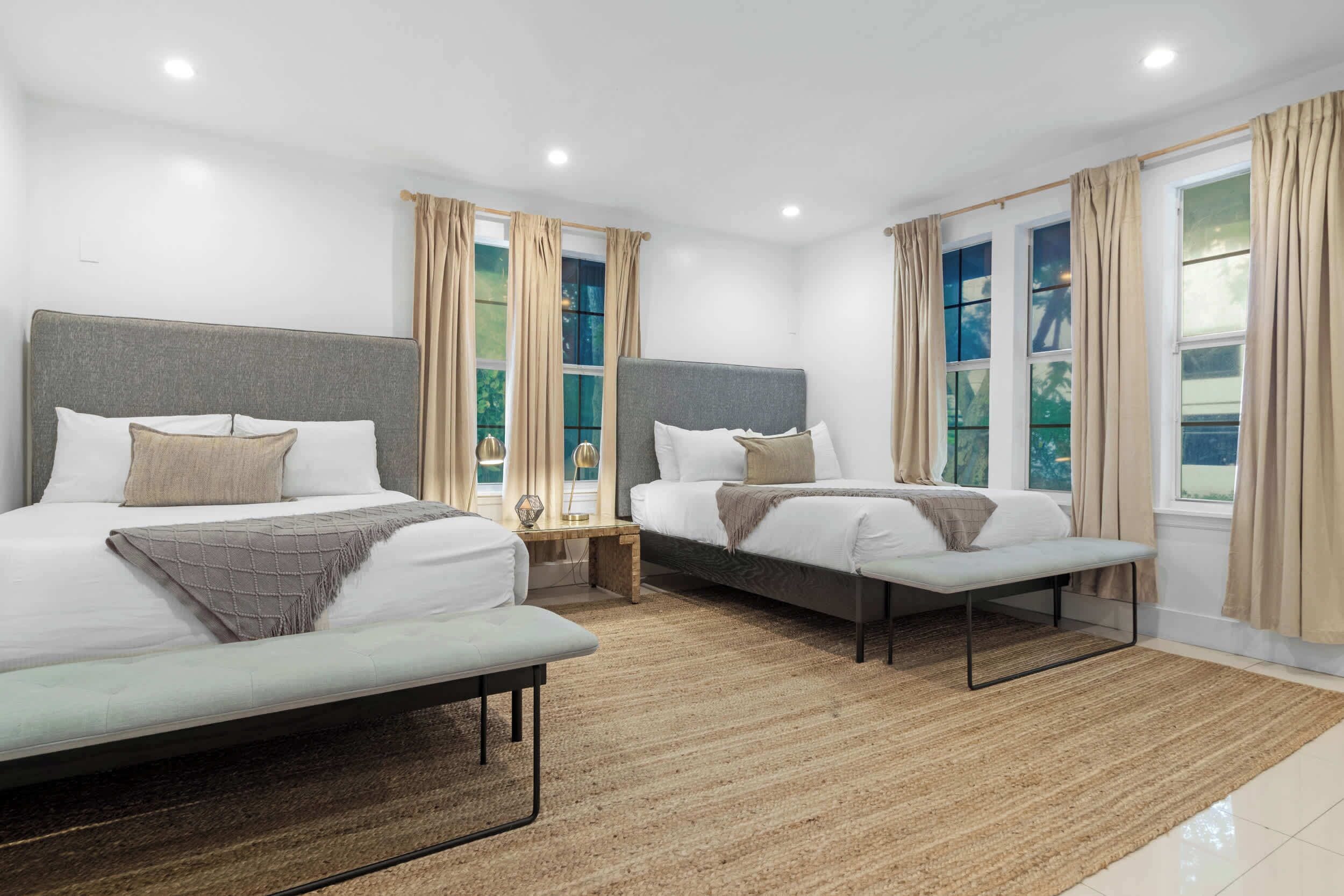 7 habitaciones, tabla de planchar con plancha, cuna de viaje y wifi 