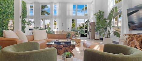 Télévision, espaces bureaux