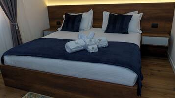 WiFi, bed sheets