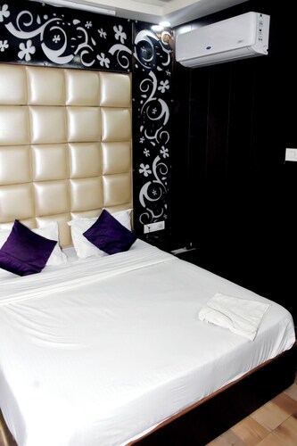 HOTEL RR PALACE GORAKHPUR 