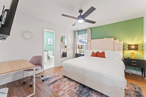 2 bedrooms, desk, iron/ironing board, WiFi