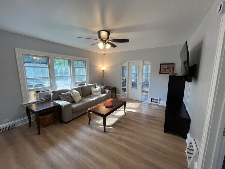The Beach Town Bungalow - Sheboygan, WI