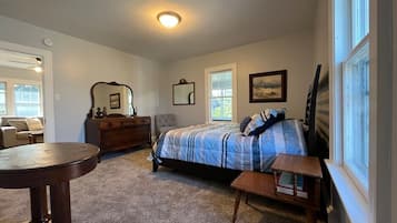 2 bedrooms, internet, bed sheets