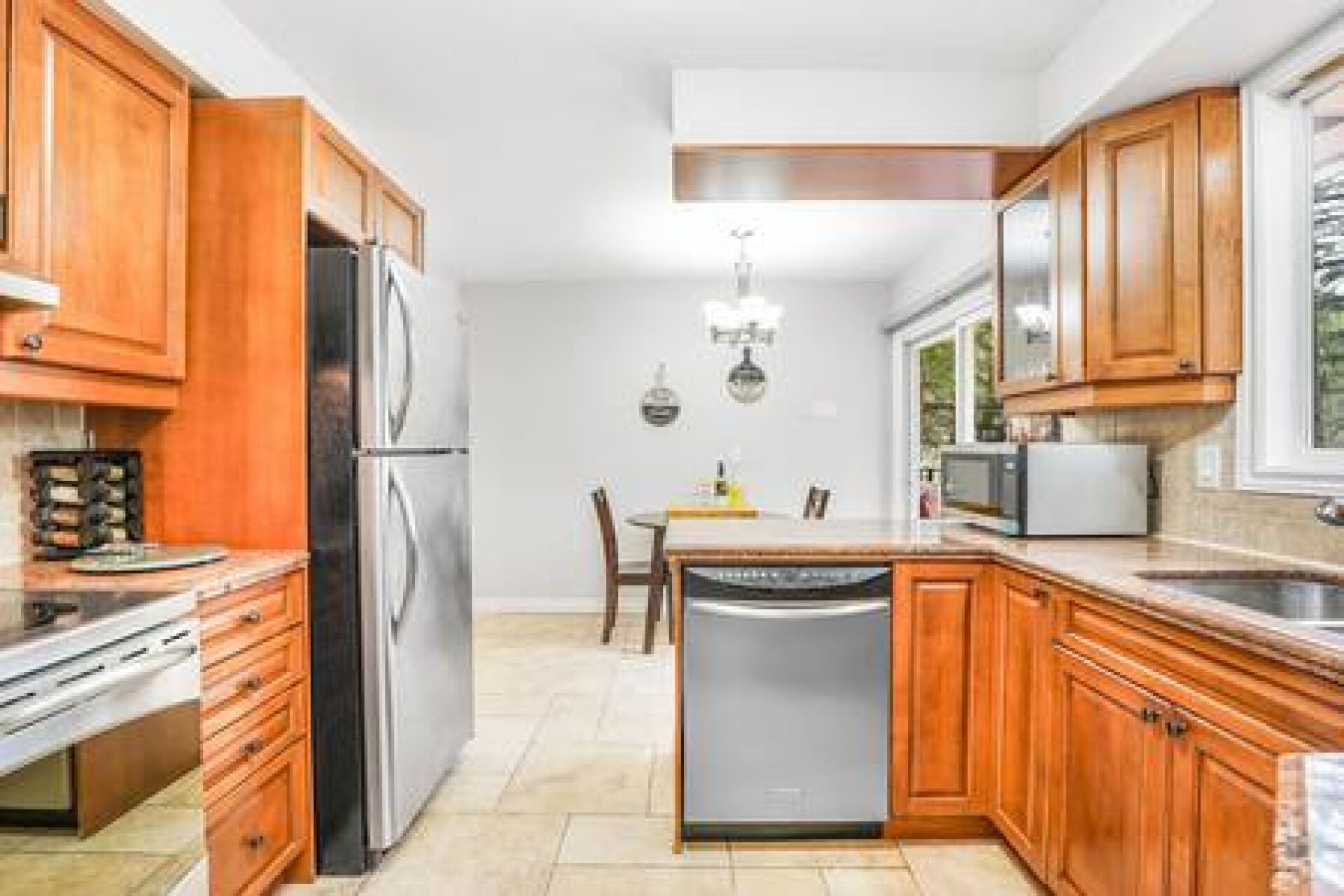 ميكروويف، فرن، موقد طهي مسطح، غسالة أطباق