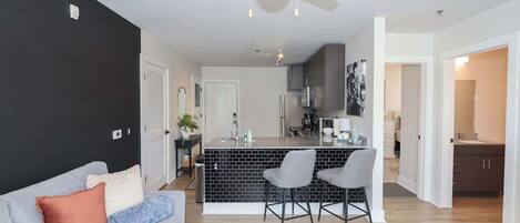 Televisión, oficina