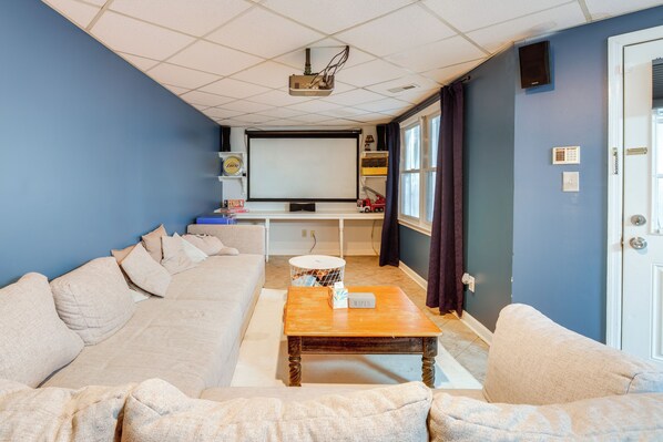 Apartment (4 Bedrooms) | Interior - Getaway w/ Home Gym & Theater Room in Hoover Area (Birmingham)