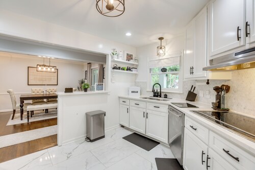 Getaway w/ Home Gym & Theater Room in Hoover Area