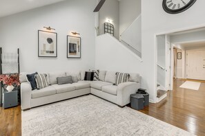 Apartment (4 Bedrooms) | Interior - Getaway w/ Home Gym & Theater Room in Hoover Area (Birmingham)