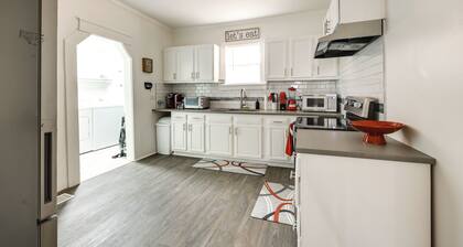 17 Mi to Birmingham: Renovated Home w/ Deck