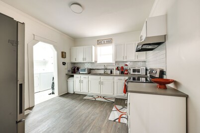 17 Mi to Birmingham: Renovated Home w/ Deck