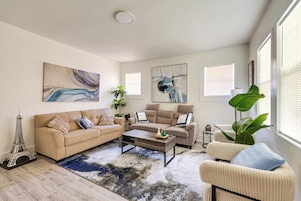 House (3 Bedrooms) | Front of property