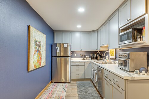 Ski-in/ski-out Condo in Upson - Walk to Lake