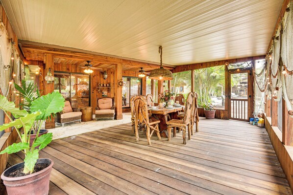 House (4 Bedrooms) | Interior - Sandy Shore & Multi-boat Dock! St Johns River Home (Astor)