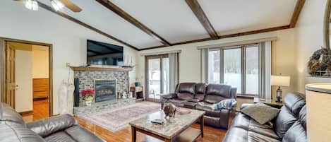 House (3 Bedrooms) | Interior