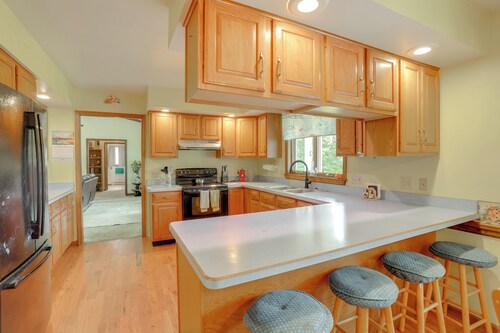 Home w/ Large Yard: 8 Mi to Holiday Valley Resort