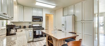 Hemet Retreat w/ Peak Views + 2 Saunas