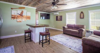 Private Dock: Des Allemands Cabin on the Bayou!