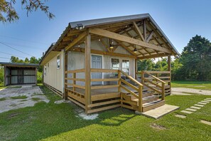 Interior - Private Dock: Des Allemands Cabin on the Bayou! (Des Allemands)
