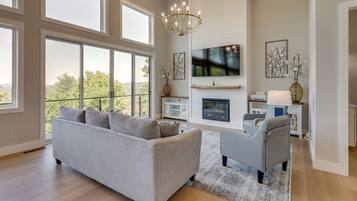 House (4 Bedrooms) | Front of property