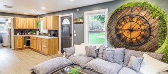 Walk to Campus & Riverfront Park: Missoula Gem!