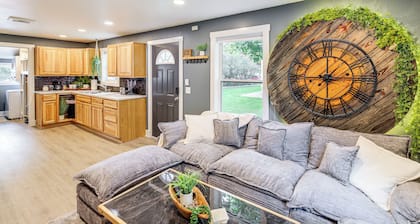 Walk to Campus & Riverfront Park: Missoula Gem!