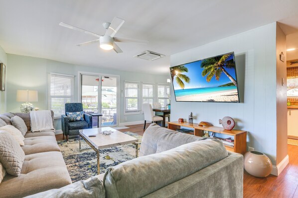 Interior - 'the Waterfront Cottage' w/ Dock in Goodland! (Goodland)