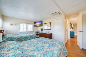 House (2 Bedrooms) | Interior - 'the Waterfront Cottage' w/ Dock in Goodland! (Goodland)